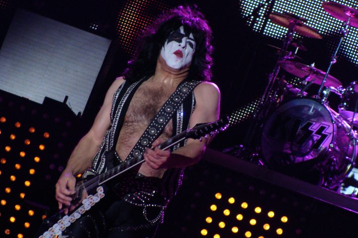 20 de enero de 1952 nace Stanley Harvey Eisen en Queens, Nueva York, Estados Unidos.